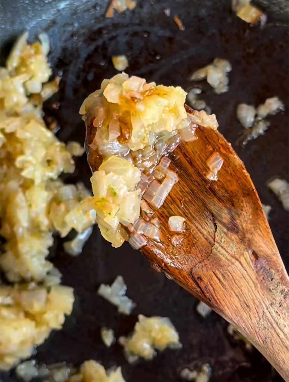 caramelizar cebolla para risotto con gorgonzola