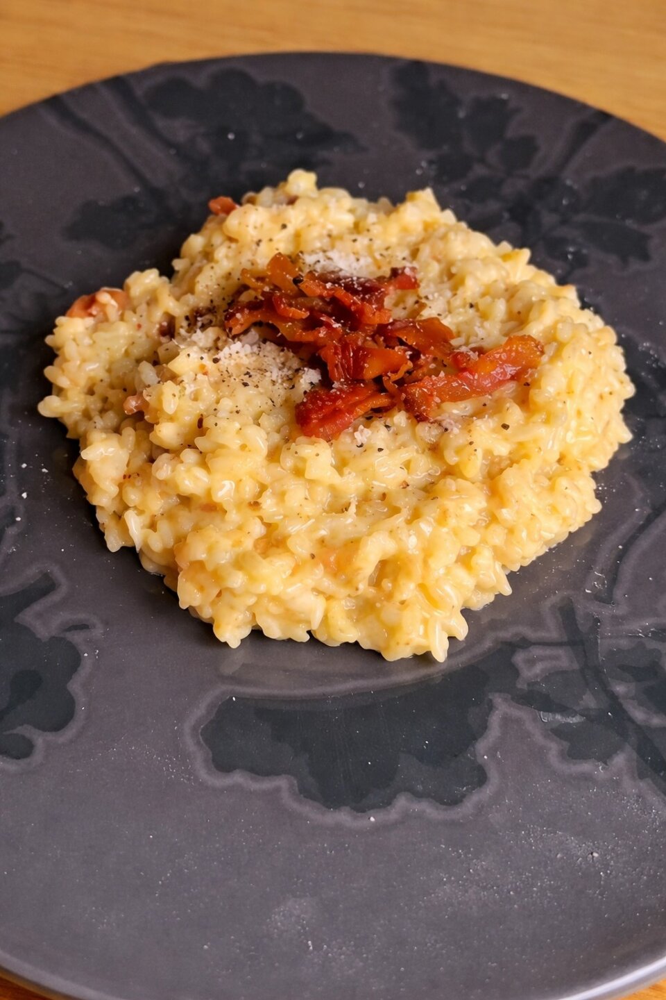 Emplatado arroz a la carbonara