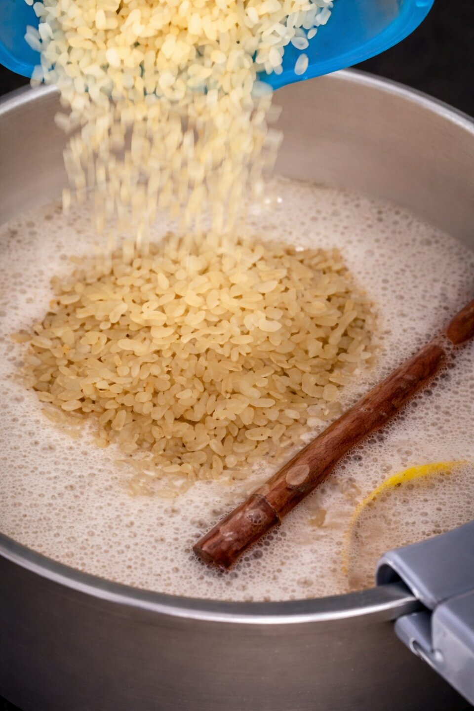 añadir arroz para arroz con leche de avellana